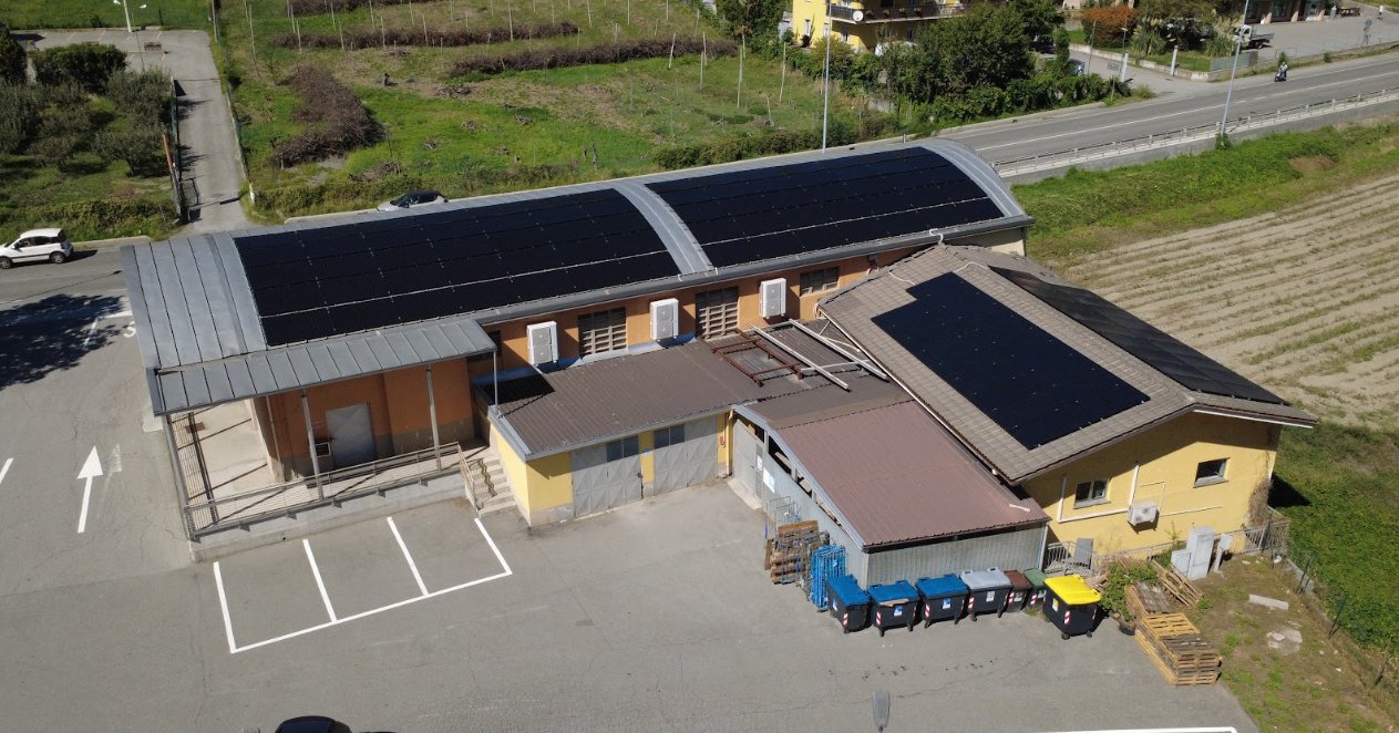 Impianto fotovoltaico da 55 kWp su capannone industriale realizzato da Green Terrae