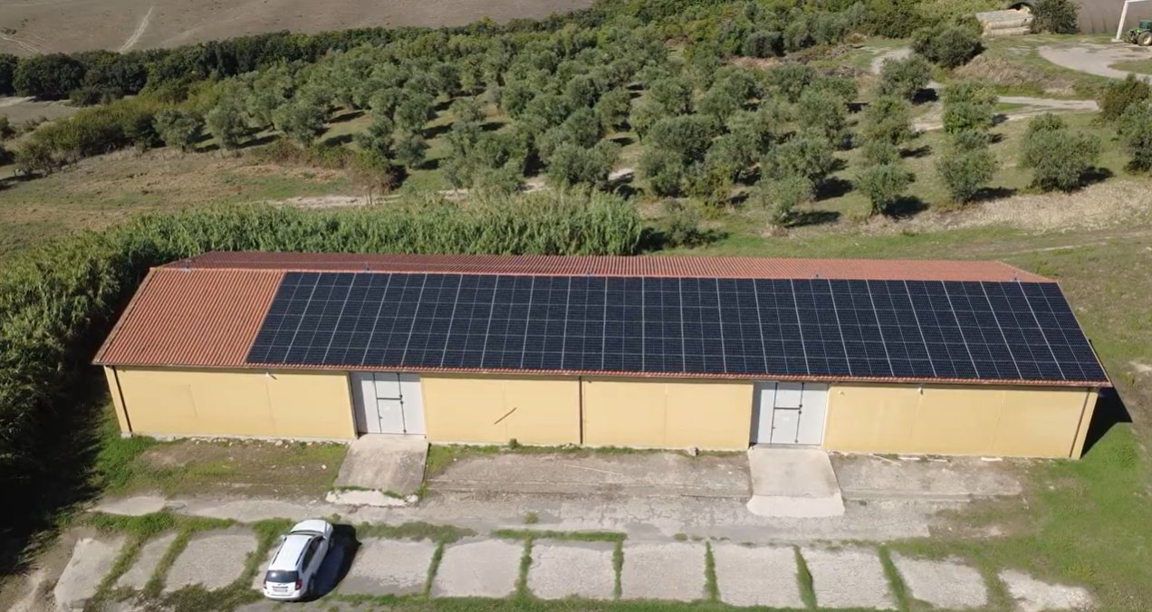 Impianto fotovoltaico da 63 kWp su capannone industriale realizzato da Green Terrae