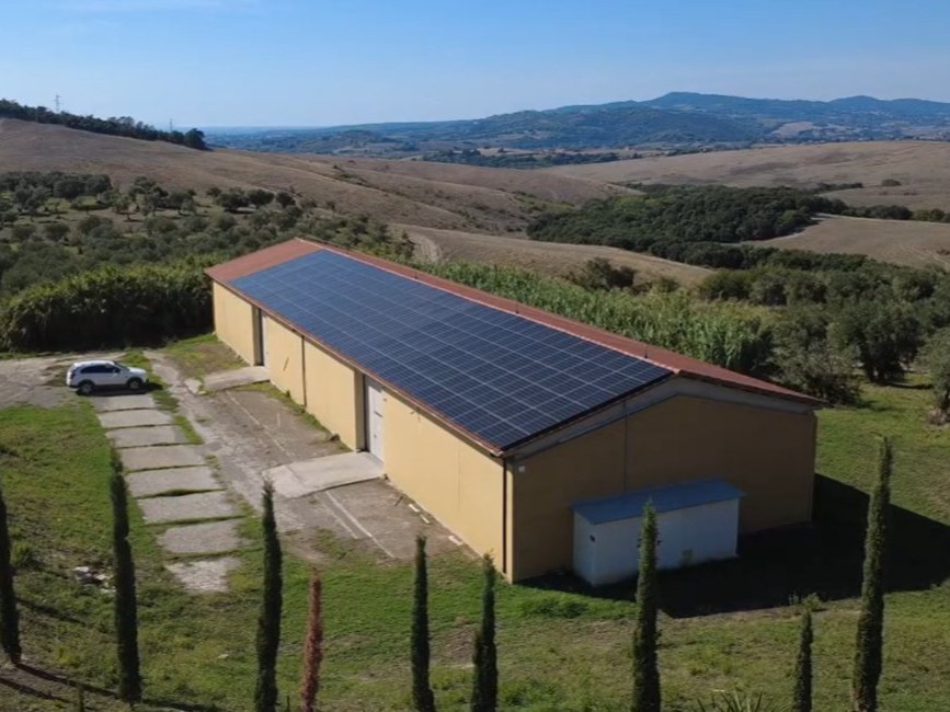 Impianto fotovoltaico da 63 kWp su capannone industriale realizzato da Green Terrae
